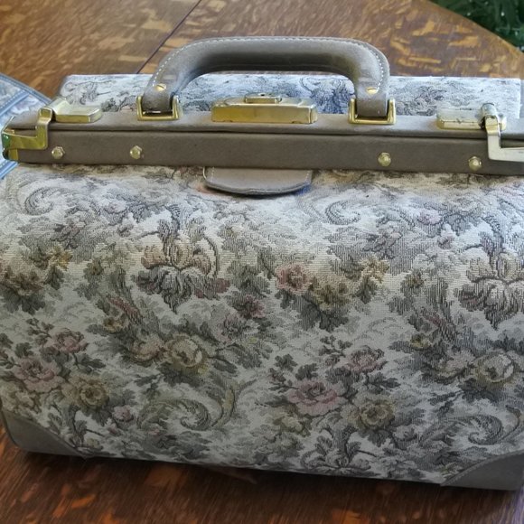 French Luggage Company Handbags - French Luggage Company - 3 pcs